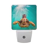 AlazaハワイアンGreen Sea Turtle Blue Ocean Sea LED Night Light Dusk to Dawnセンサープラグin Night Home Decorデスクラ