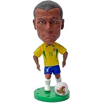 Amazon | サッカーフィギュア リバウド ブラジル代表 2022
