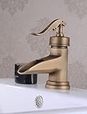 WYMBS Bathroom Sink Faucet Traditional Chrome Brass Deck MountedWYMBSバスルームのシンクの蛇口伝統的なクロームブラスデッキマウント 