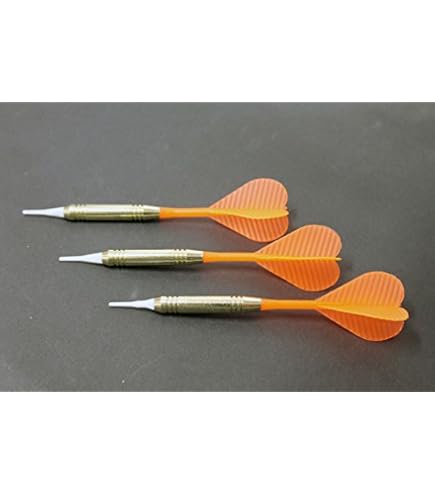 ダーツ3本セットと他おまけ D.craft ディークラフト ダーツセット 3本 ケース付き - メルカリ