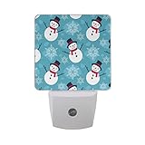 Alaza漫画クリスマス雪だるまスノーフレーク雪LED Night Light Dusk to Dawnセンサープラグin Night Home Decorデスクランプfor Adult