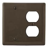 Bryant Electric NPJ138 2-Gang 1-Duplex 1-Blank Box Mount Nylon Wallplate, Mid-Size, Brown [並行輸入品]