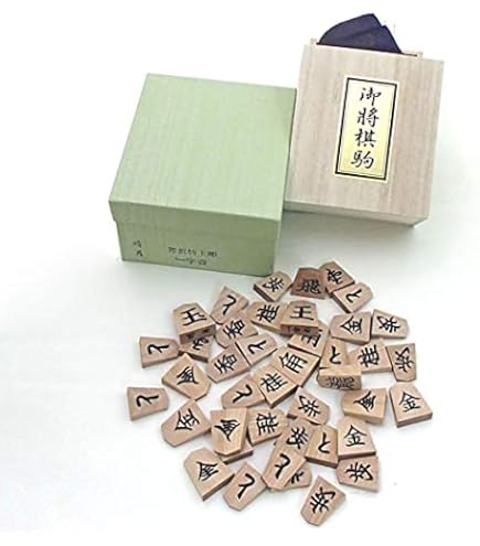 Amazon | 将碁屋マット将棋盤セット(木製将棋駒黄楊上彫駒・駒袋
