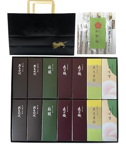 Amazon.co.jp: とらや 夏パッケージ 小形羊羹16本入 : 食品・飲料・お酒