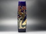【Ｂ級品】金鶏　ルリ正角花瓶（２８ｃｍ）