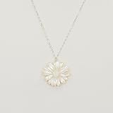 マーガレット 白蝶貝製 シェル ペンダント バチカン WGK18