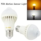 LED 人感センサーライト 探知距離5-8M 自動点灯/消灯 E26口金 5W/450lm (50W相当) 電球色2800k 発光角180° 点灯時間40 s 正門後車庫階段玄関トイレ廊下ベランダなど