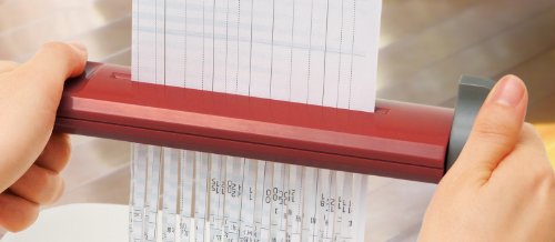 電源不要でキレイに細断！個人情報保護グッズ！ハンドシュレッダー　箱入り