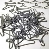 新しい20 pcs/lotかわいいピンクMix Hangers Accessories forバービーClothesドレスOutfitスカート靴人形Pretend Play House女の子ギフトおも