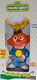 Sesame Street Ernie, Musical Take Along, Melody Pal, Carseat, Stroller Toy [並行輸入品]
