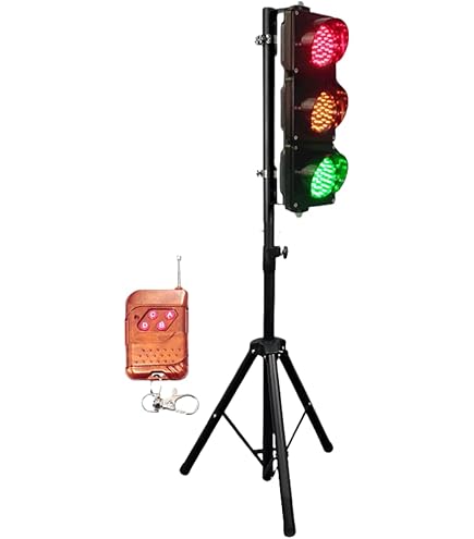 信号機 本物 レンズ 筒庇 #信号機 #小糸濃色レンズ赤300 #trafficlight #群馬県の信号機