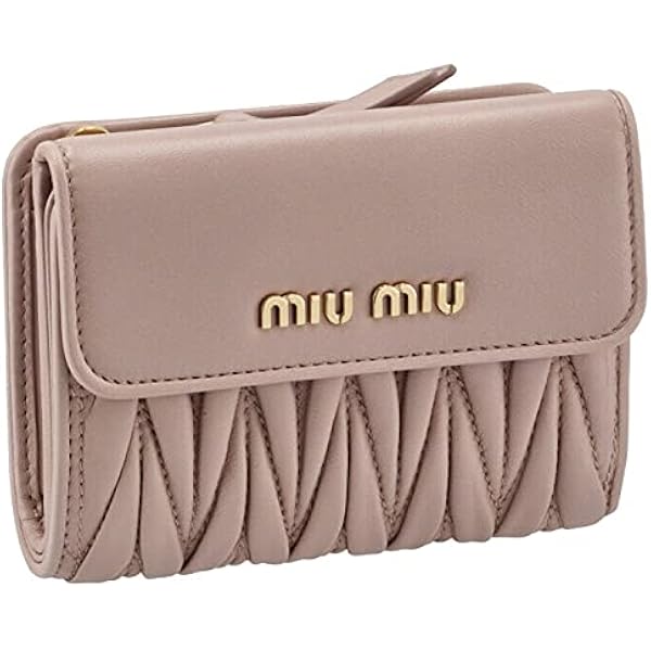 b*l様 【即日発送】miumiu ミュウミュウ ピンク マテラッセ 三つ折り財 ミュウミュウ Miu Miu MIUMIU 三つ折り財布 MATELASSE マテラッセ