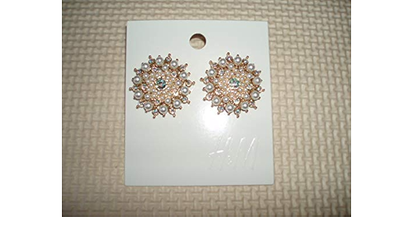 Amazon H M 安室奈美恵 コラボ ピアス ゴールドカラー エイチアンドエム 安室 奈美恵 アイドル 芸能人グッズ 通販