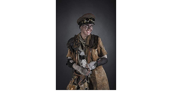 Amazon Posterazzi Pstzabmlarge ポストアポカリプス 女性サバイバーフォトプリント 24 X 36インチ マルチ アートフレーム ポスター オンライン通販