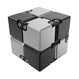 マジックキューブ 2x2 インフィニティキューブ Infinity Cube マジックキューブ MagicCube 立体パズル インフィニティ フィジェット キューブ 大人向けゲーム 頑丈で重い 減圧おもちゃ 持ち運び (標準版 黒色とシルバー色合わせ)