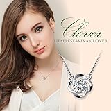 四つ葉のクローバー のネックレス