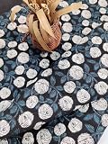 バラの花 綿 布 家庭での使用 キャンバス コットン 刺繍 生地 リネン 刺繍 生地 可愛い柄の布 刺繍 布 リネン 刺繍 布 レース生地 手作り刺繍 生地 DIY 手作り 刺繍生地 约幅140cm x 50cm (ブラック)