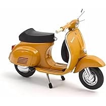 Amazon | ノレブ 1/18 ベスパ 50R 1969 ポジターノイエロー