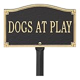 Whitehall犬at Playキャストアルミサイン、丈夫、ブラック/ゴールド