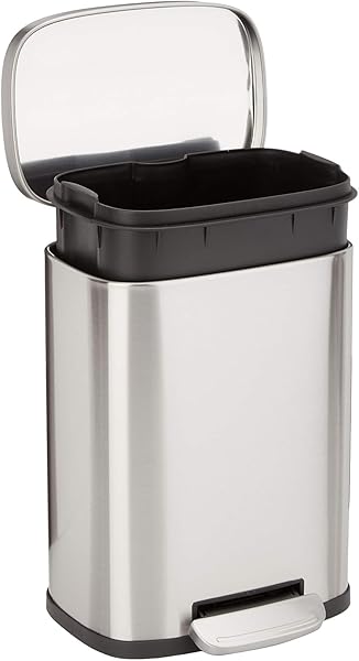 Amazonベーシック 5L ペダル式ゴミ箱:ペダルの耐久性に疑問符 — 長期使用に耐えうるか?