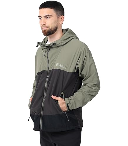 Amazon.co.jp: ジャックウルフスキン（JackWolfskin） アウター