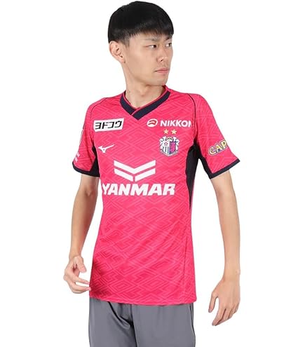 セレッソ大阪 ミズノウォーマー ミズノ社製のトレーニングウェア、移動着を発売！ | セレッソ