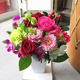 TVチャンピオン出場【今旬フラワーアレンジメント3,700円 スタンダード 赤・ピンク系】誕生日 花　誕生日 プレゼント 女性 フラワーアレンジメント 開業開店祝い 花 劇場 楽屋花 ギフト お見舞い