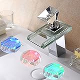 Rovate LEDガラスバスルームシンク蛇口、RBG 3色変更ライトWaterfall注ぎ口1つ1つ手穴Mixeタップシンク/蛇口デッキマウントon、ポリッシュクローム。。。 シルバー NVT101