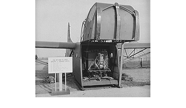 Amazon ラミネート加工ポスターaアメリカ陸軍空軍waco Cg 4 Aグライダーon表示10月に1944 元説明 グライダーus アートフレーム ポスター オンライン通販
