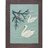 額付きDMC マカベアリス×「12ヶ月のモチーフと生きものたち」 刺しゅうキット 湖畔の休息