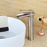 LightInTheBox Contemporary Waterfall 1つで穴ニッケルブラシ仕上げシングルハンドルバスルームシンク蛇口