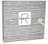 グレーWoodsyストライプベビーメモリーブック – 1st Year Baby Book