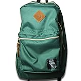 軽いポリキャンバス素材のシンプルフォルムスクエアリュック GR