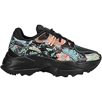 PUMA 花柄 セットアップ PUMA × Liberty 花柄や動植物柄の刺繍が美しいコラボ