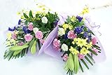 お墓参りに　華やか一対のお供え 花束