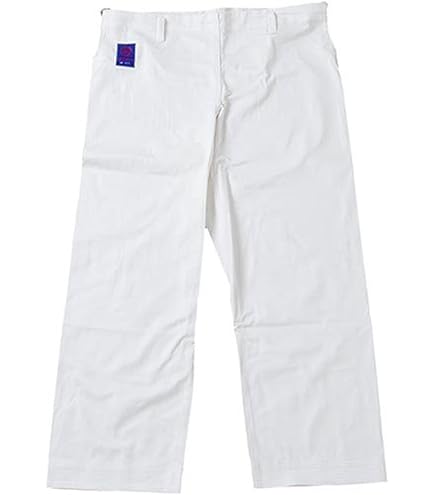 Amazon.co.jp: 空手道教材一式 (六ケ月分) 空手道剛柔流泉武館通信教育