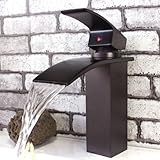 エレガントなデッキマウントシングルハンドルウォーターフォール浴室洗面化粧台シンク水栓特大長方形噴出口付き