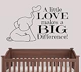 かわいい象Quote A Little Love Makes a Big DifferenceビニールデカールPersonalizedカスタム名前保育園、子供たちの部屋子供の壁のステッカーの壁画の装飾