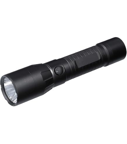 Amazon.co.jp: LED 懐中電灯 USB充電式 【明るさ3000ルーメン/実用点灯
