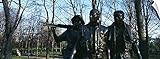 キャンバス上需要壁Peel壁アート印刷entitled 3つの像Soldiers at a war memorial 3つのSoldiers Vietnam Veterans Memorialワシント