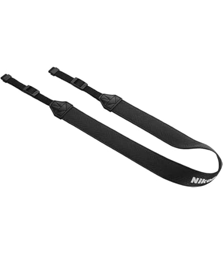 Amazon | Nikon ネックストラップ D5200レッド、D3200レッド