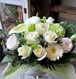 ＴＶチャンピオン出場 国産バラのフラワーアレンジメント【pure rose】白グリーン系 誕生日 誕生日 プレゼント 女性 フラワーアレンジメント 開業開店祝い 花 劇場 楽屋花 ギフト お見舞い 花