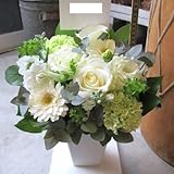 TVチャンピオン出場【今旬フラワーアレンジメント3,700円 スタンダード 白・グリーン系】誕生日 花　誕生日 プレゼント 女性 フラワーアレンジメント 開業開店祝い 花 劇場 楽屋花 ギフト お見舞