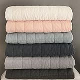 イブル スクエア柄 150×205cm キルティングマット (チャコール)