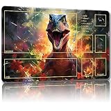 Malqiqi MTG用プレイマット 無料収納バッグ ゲームマット 24 x 14インチ TCG カード用ボードゲームマット (恐竜5補助戦闘)
