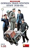 ミニアート 1/35 ドイツ人駅員4体入 1930-40年代 プラモデル MA38010