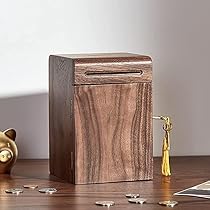 【レトロ】非売品　貯金箱8種+ コップセット Amazon.co.jp: 昭和レトロ 箱付き モンチッチ 貯金箱 レア