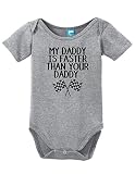 My Daddy is faster than your Daddy Printed幼児ボディスーツベビーロンパース カラー: グレー