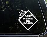 Baby Minion onボード( 6 " x 6 " ) Die Cutデカールバンパーステッカーfor Windows車、トラック、ノートパソコン、など。