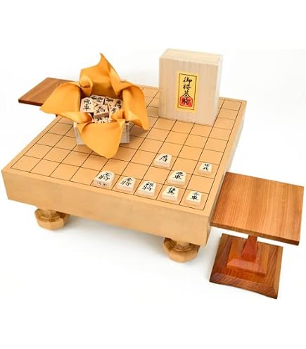 【新榧（しんかや）　3寸将棋盤】 Amazon | 新榧3寸脚付将棋盤（8.5cm厚） | 将棋 | おもちゃ